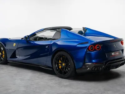 2021 فيراري 812 جي تي اس