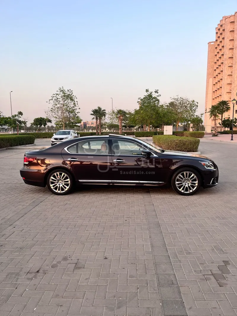 2014 لكزس إل إس 460 إل