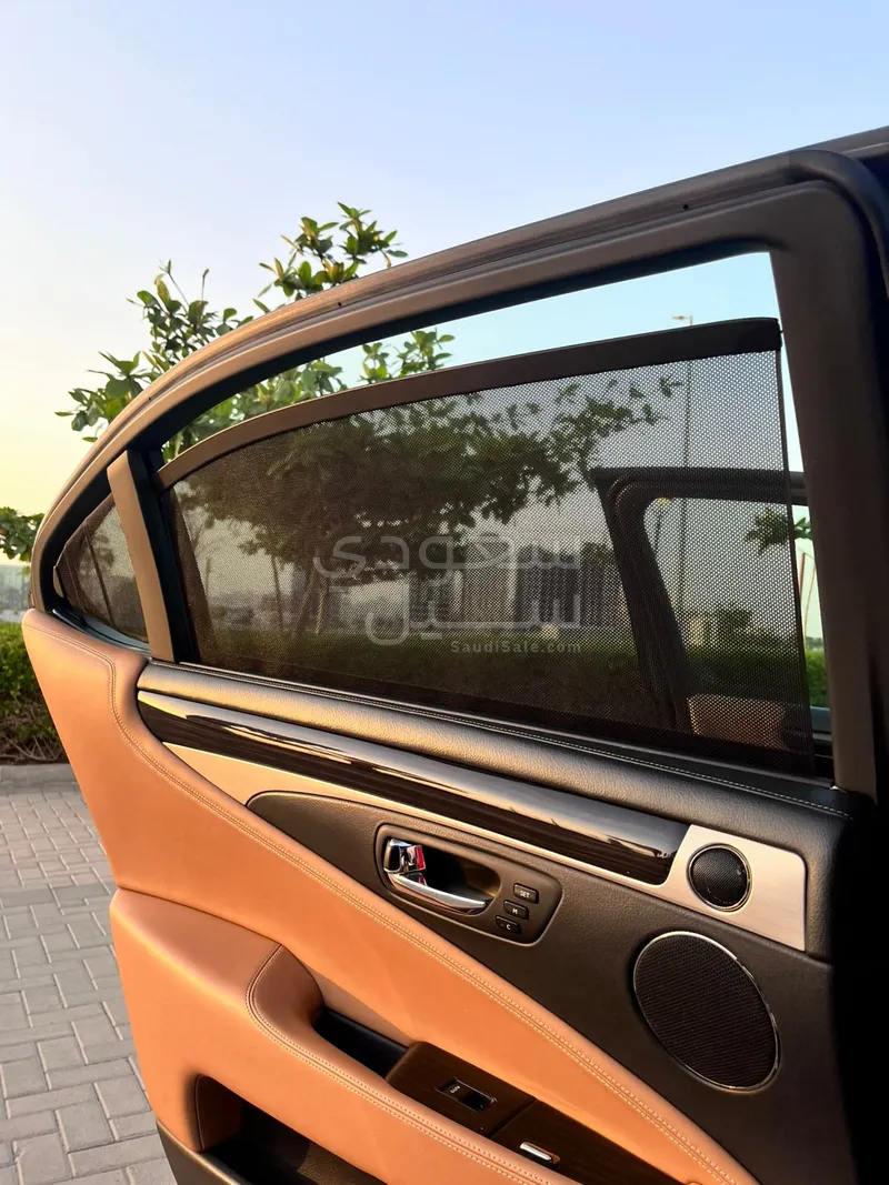 2014 لكزس إل إس 460 إل