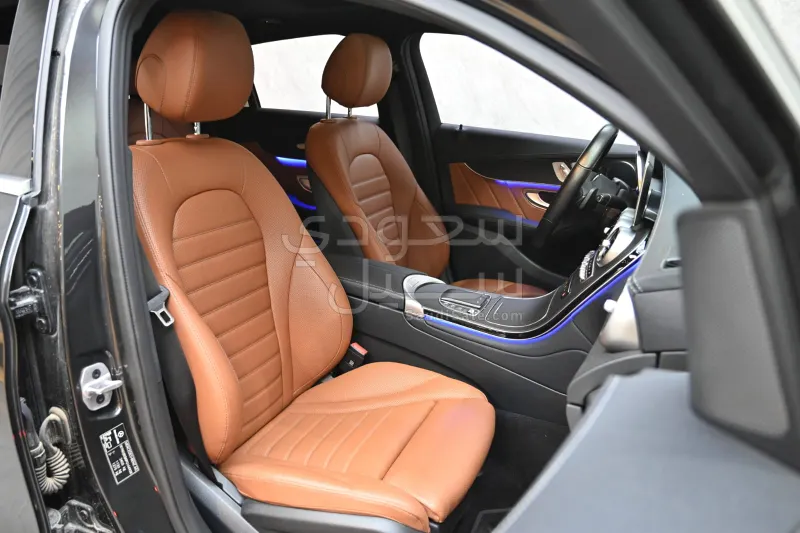 2023 مرسيدس - بنز جي إل سي 300