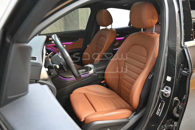 2023 مرسيدس - بنز جي إل سي 300