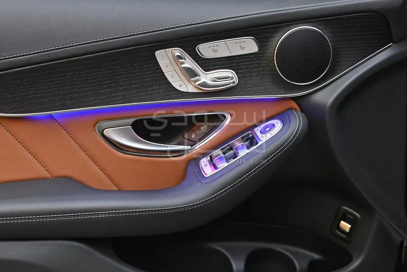 2023 مرسيدس - بنز جي إل سي 300