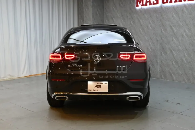 2023 مرسيدس - بنز جي إل سي 300