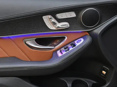 2023 مرسيدس - بنز جي إل سي 300