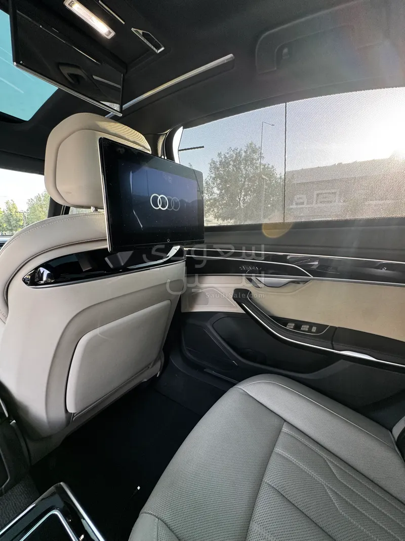 2022 اودي اي 8 50 تي إي اف اي