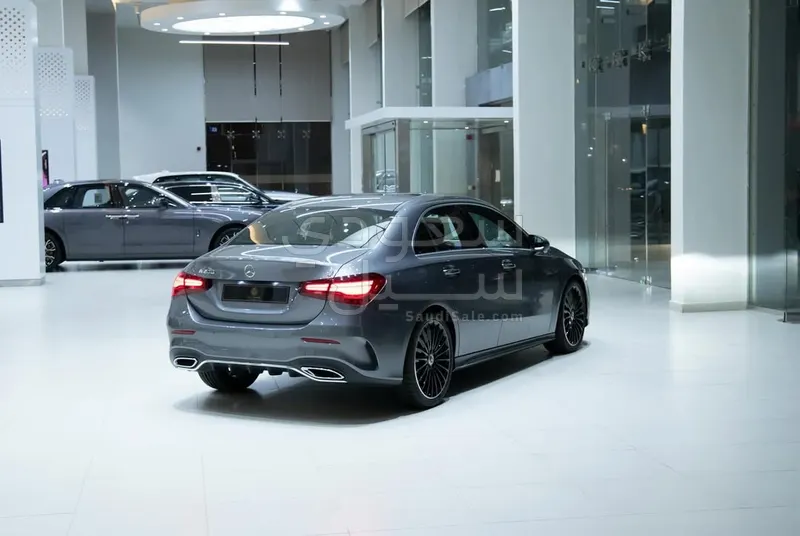 2023 مرسيدس - بنز أي 200