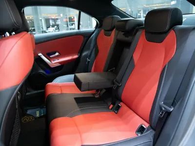 2023 مرسيدس - بنز أي 200