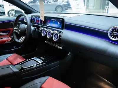 2023 مرسيدس - بنز أي 200