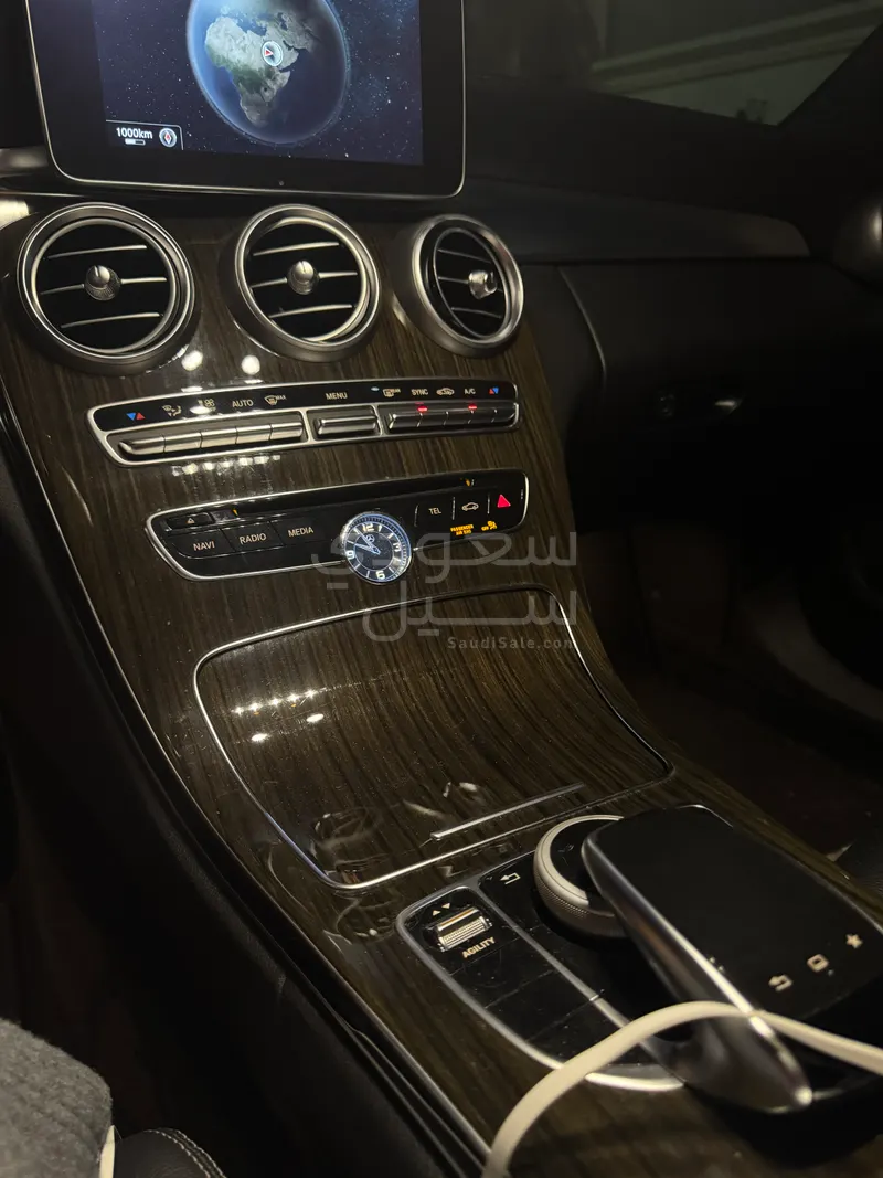 2015 مرسيدس - بنز سي 300 أي إم جي