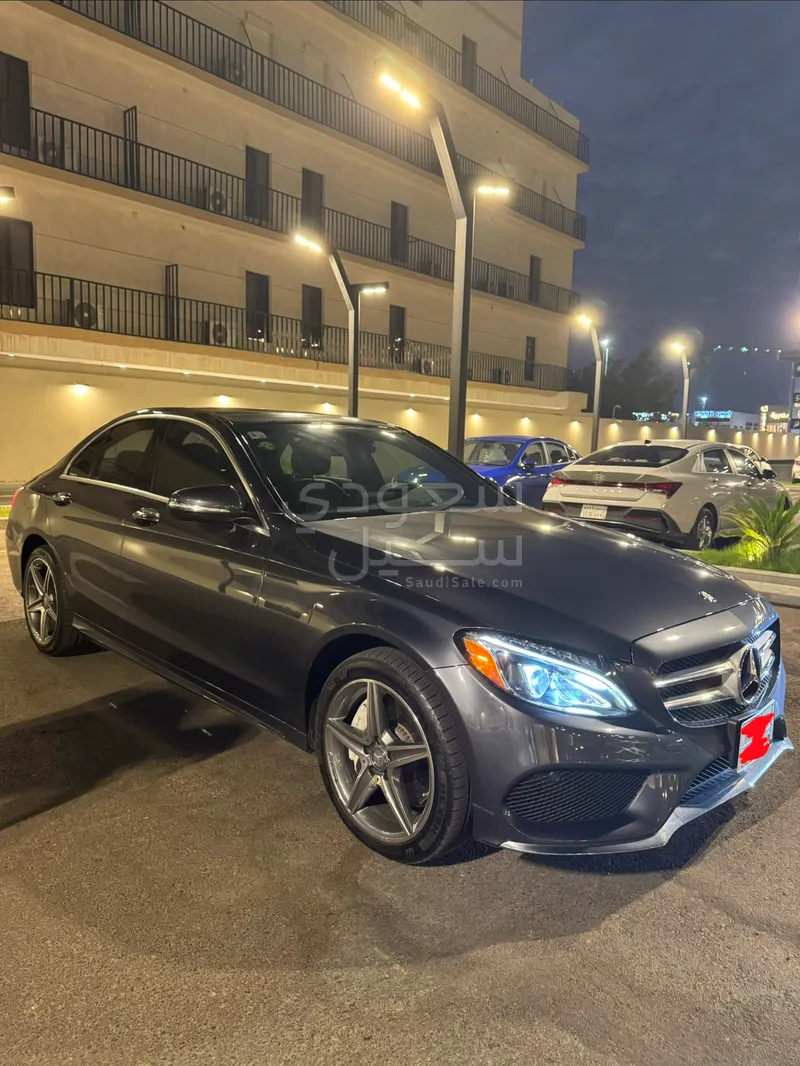 2015 مرسيدس - بنز سي 300 أي إم جي
