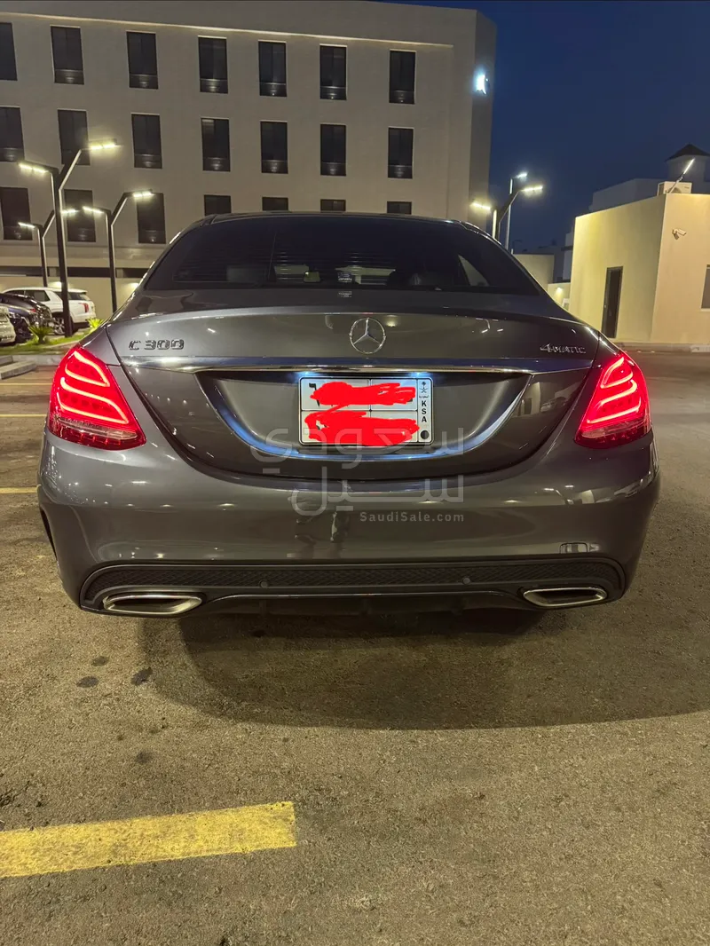 2015 مرسيدس - بنز سي 300 أي إم جي