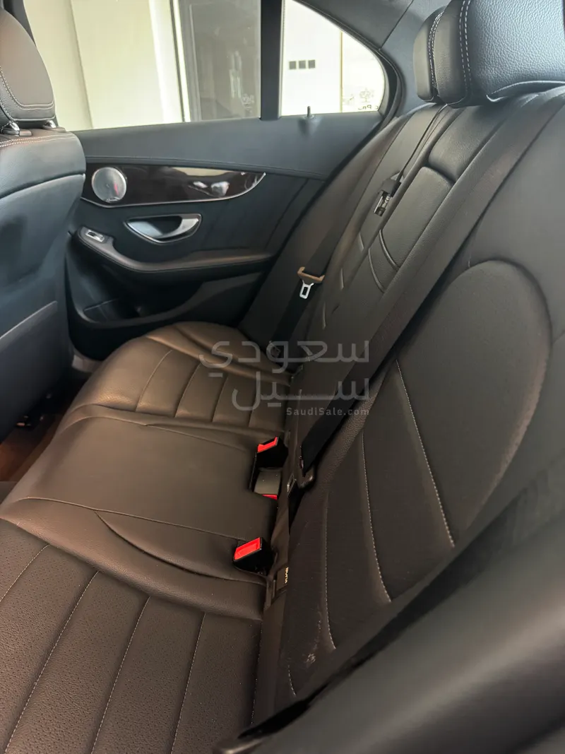 2015 مرسيدس - بنز سي 300 أي إم جي