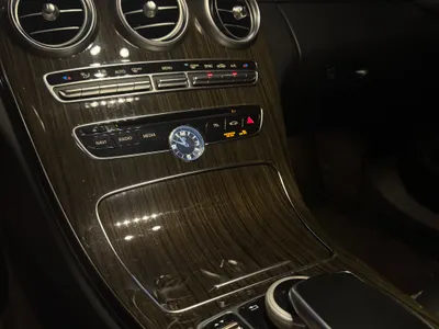 2015 مرسيدس - بنز سي 300 أي إم جي