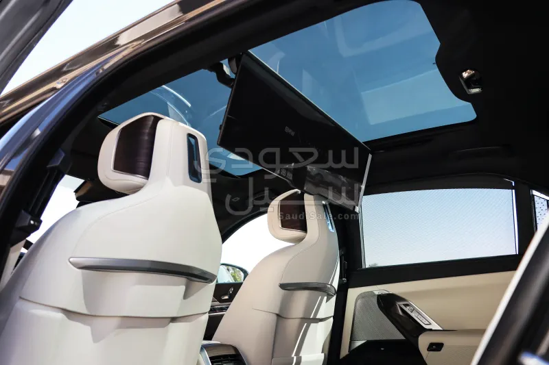 2024 بي ام دبليو الفئة السابعة 735أي