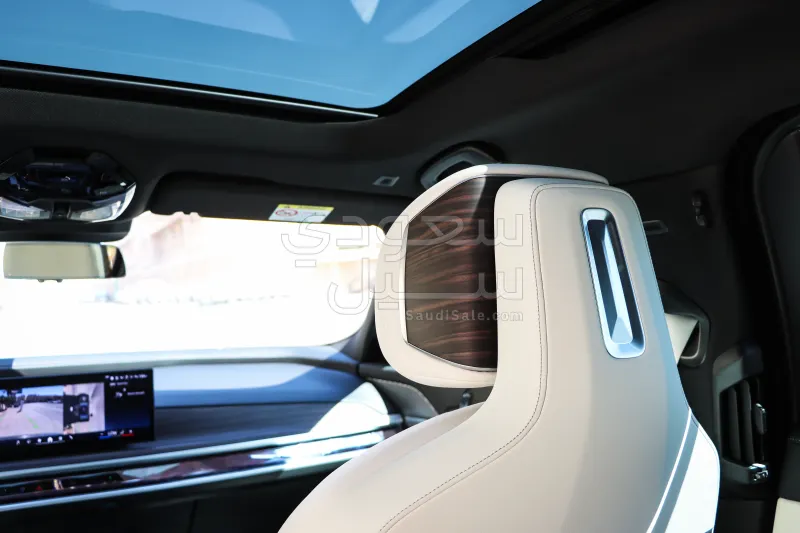 2024 بي ام دبليو الفئة السابعة 735أي