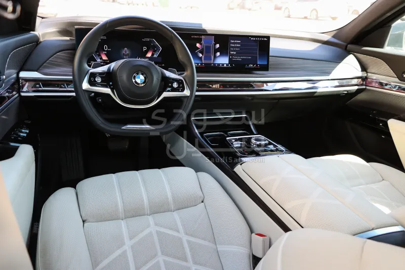 2024 بي ام دبليو الفئة السابعة 735أي