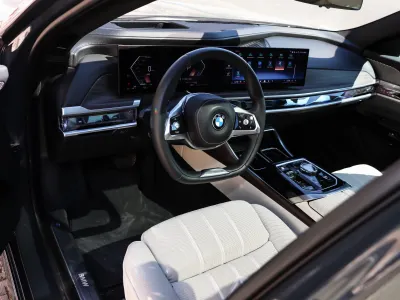 2024 بي ام دبليو الفئة السابعة 735أي