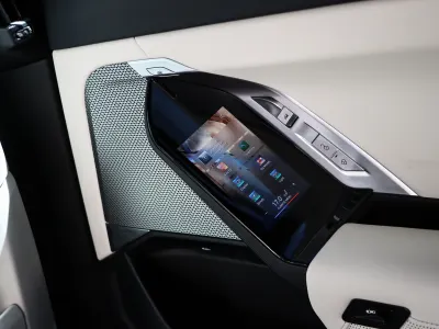 2024 بي ام دبليو الفئة السابعة 735أي