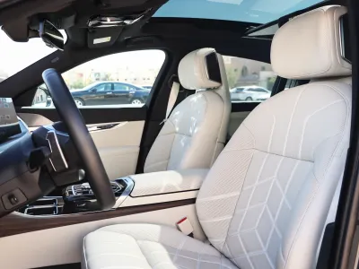 2024 بي ام دبليو الفئة السابعة 735أي