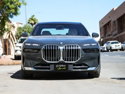 2024 بي ام دبليو الفئة السابعة 735أي