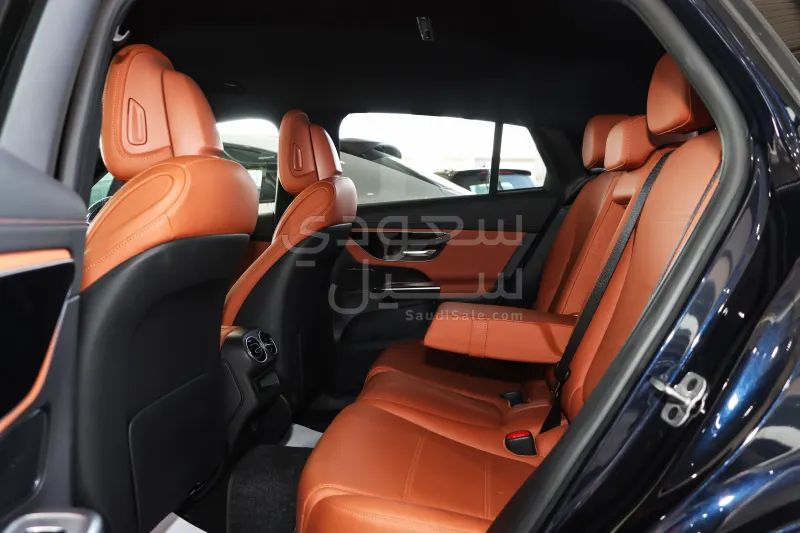 2024 مرسيدس - بنز جي إل سي 200 كوب