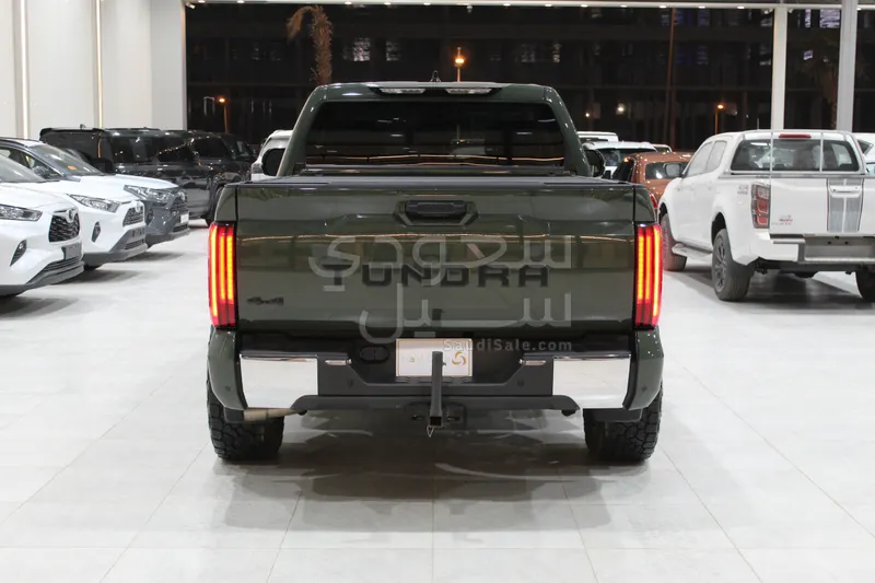 2022 Toyota Tundra Double Cab SR5