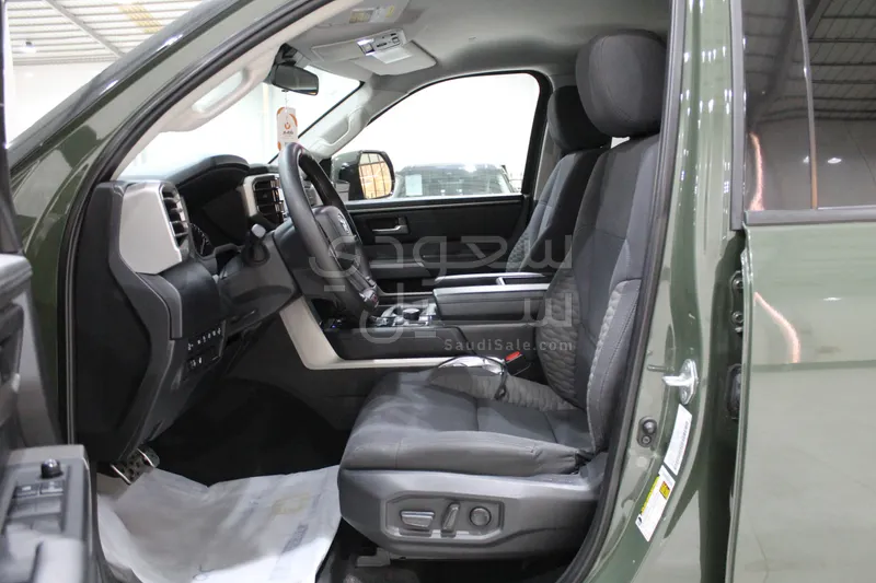 2022 Toyota Tundra Double Cab SR5