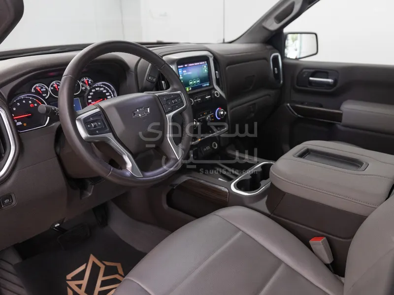 2021 شفروليه سلفرادو تريل بوس