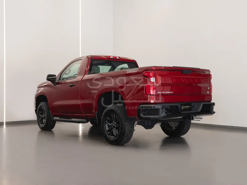 2021 شفروليه سلفرادو تريل بوس