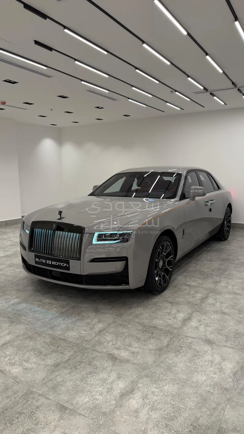 2023 رولز رويس قوست بلاك بادج