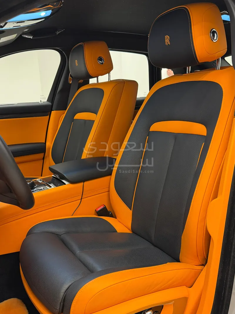 2023 رولز رويس قوست بلاك بادج