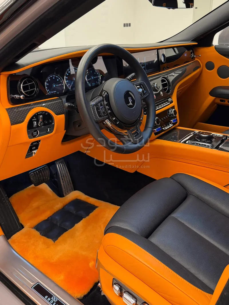 2023 رولز رويس قوست بلاك بادج