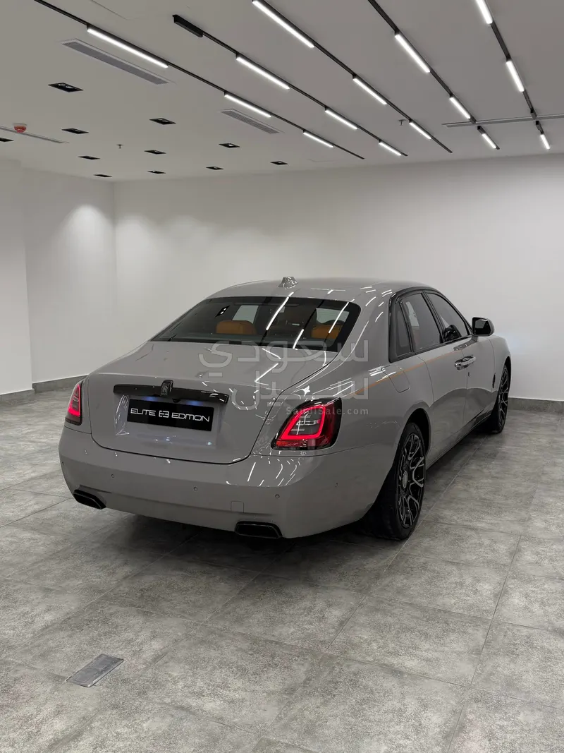 2023 رولز رويس قوست بلاك بادج