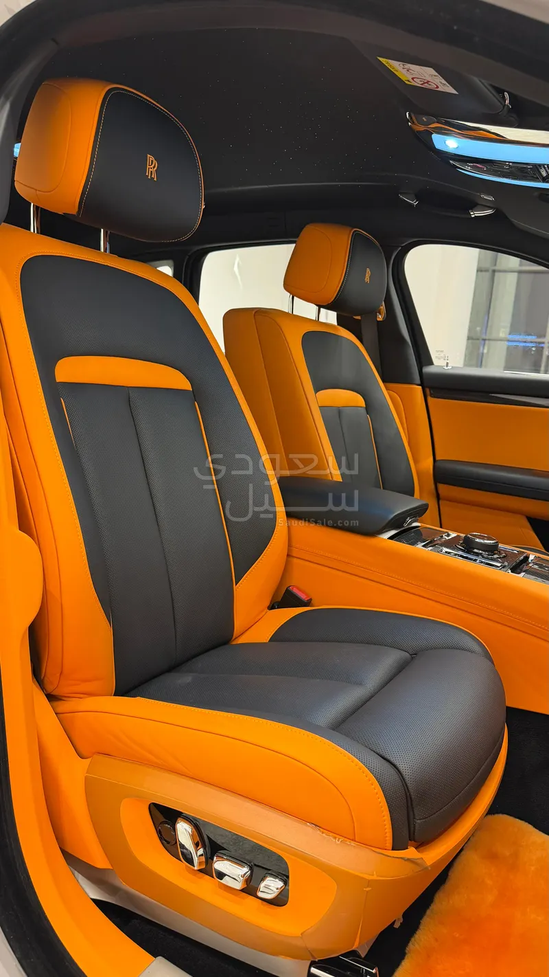 2023 رولز رويس قوست بلاك بادج