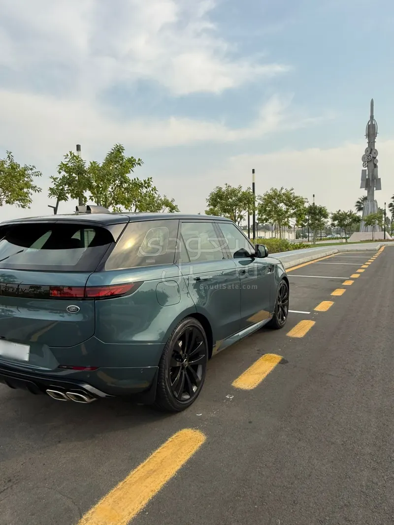 2023 لاند روفر رينج روفر سبورت فيرست اديشن