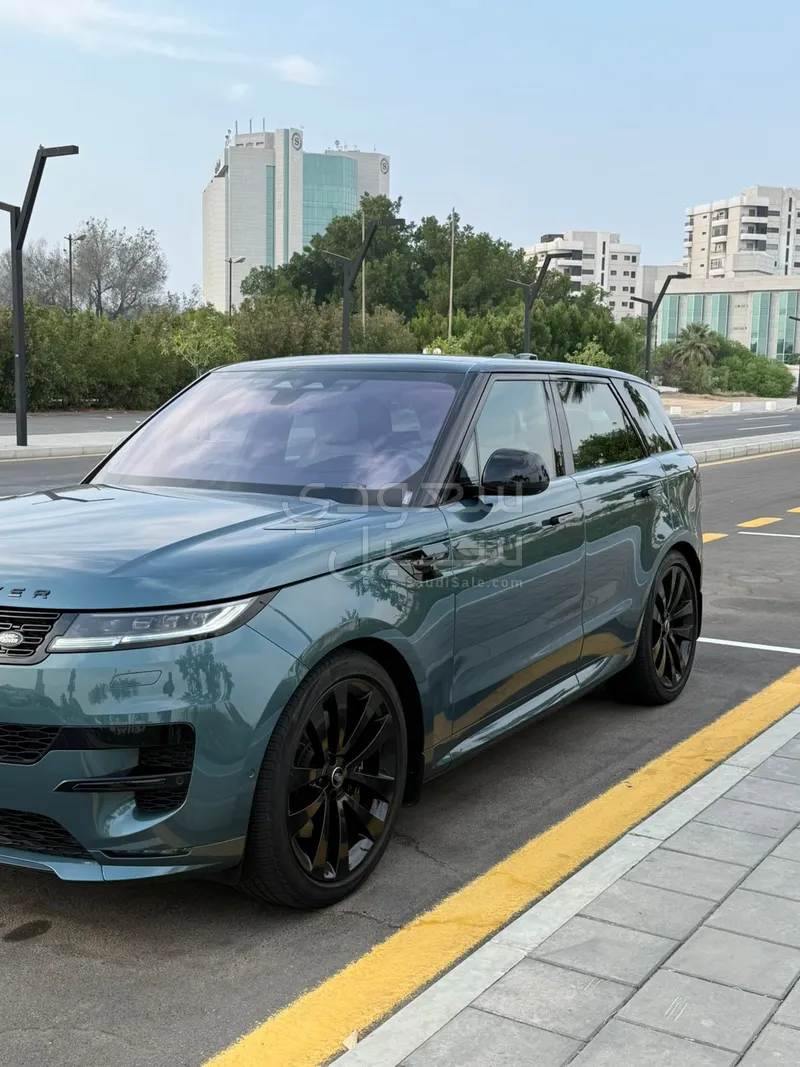 2023 لاند روفر رينج روفر سبورت فيرست اديشن