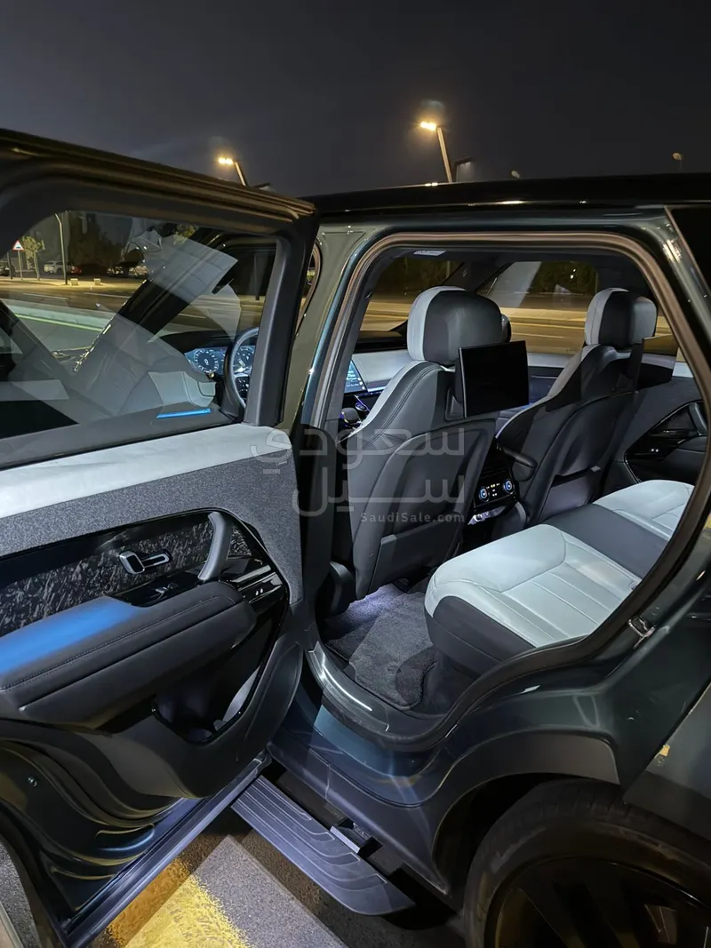 2023 لاند روفر رينج روفر سبورت فيرست اديشن