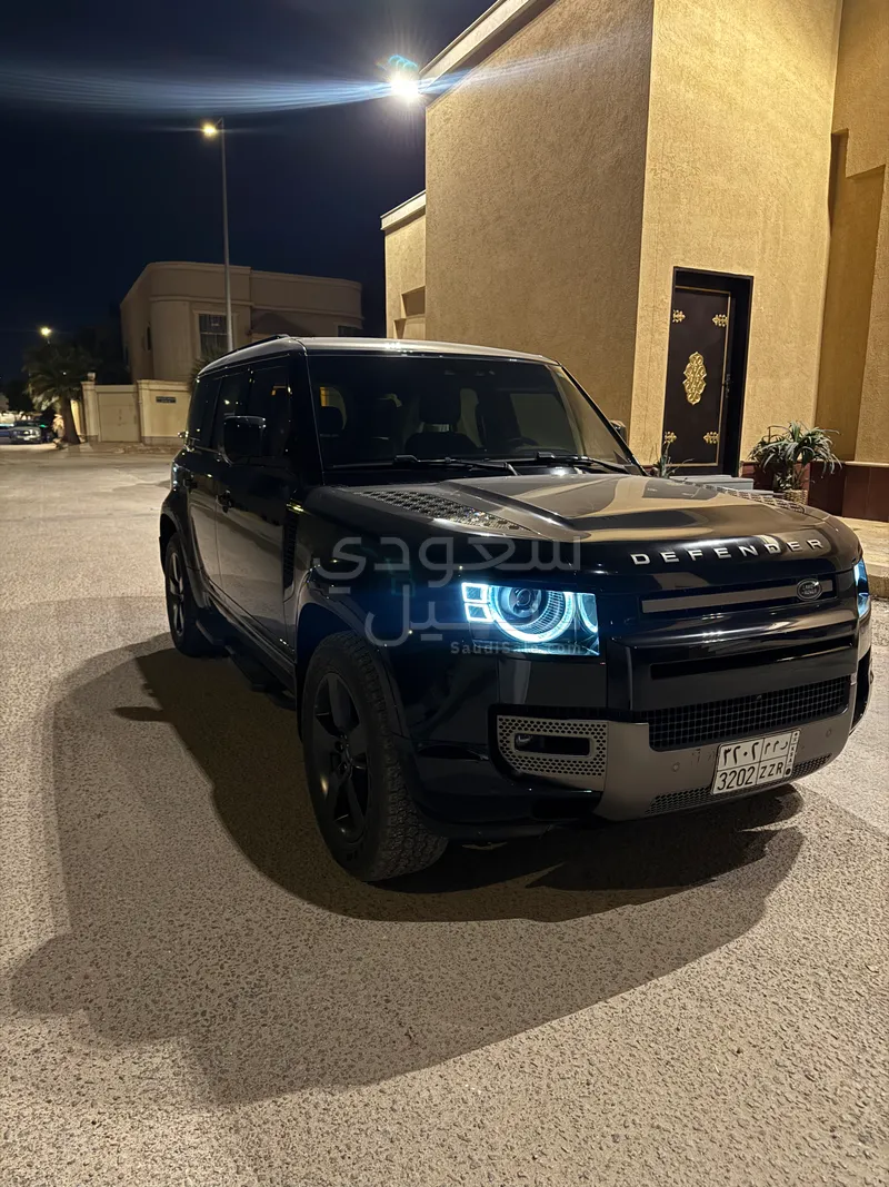 2025 لاند روفر ديفيندر 110