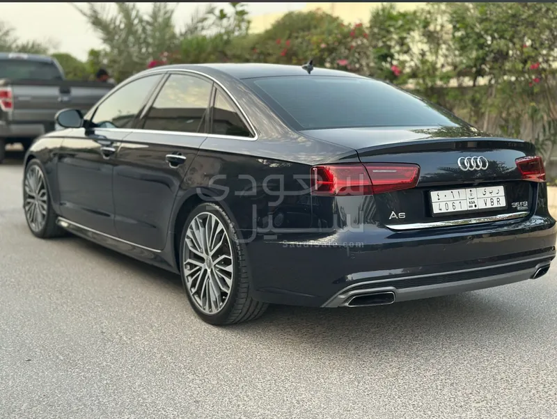 2017 اودي اي 6 اس لاين