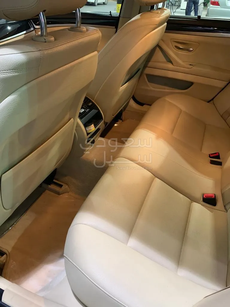 2015 بي ام دبليو الفئة الخامسة 520 أي