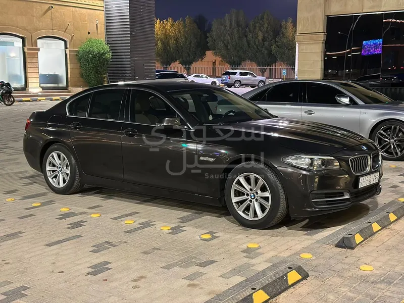 2015 بي ام دبليو الفئة الخامسة 520 أي