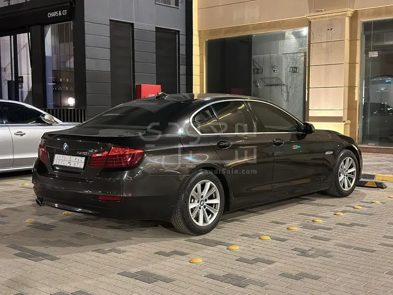2015 بي ام دبليو الفئة الخامسة 520 أي