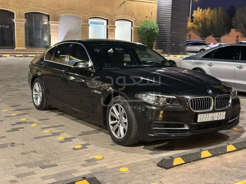 2015 بي ام دبليو الفئة الخامسة 520 أي