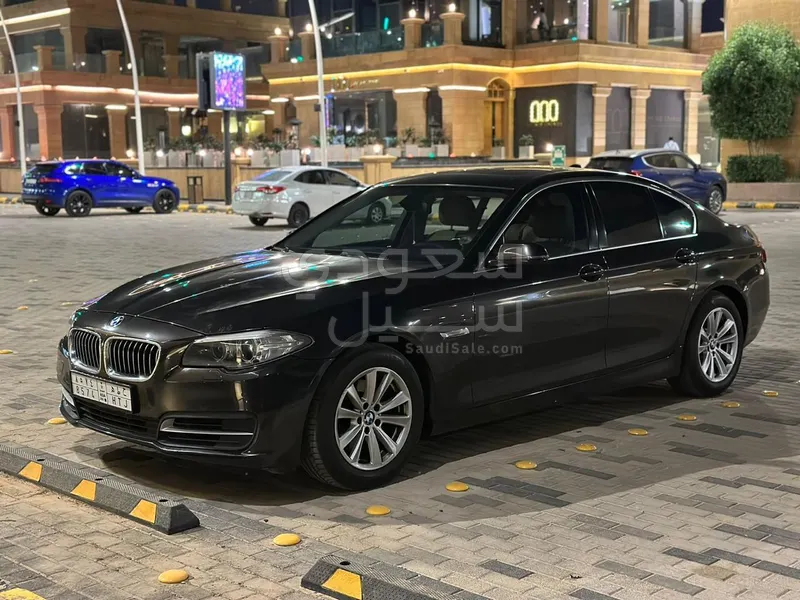 2015 بي ام دبليو الفئة الخامسة 520 أي