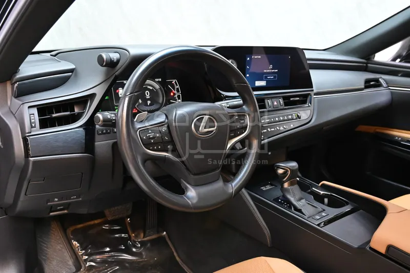 2023 Lexus ES 300h