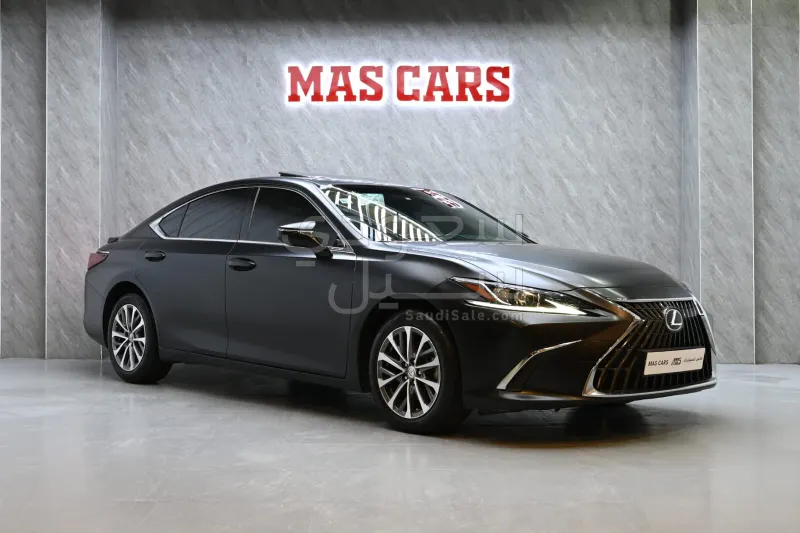 2023 Lexus ES 300h