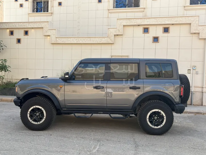 2024 فورد برونكو باد لاندس