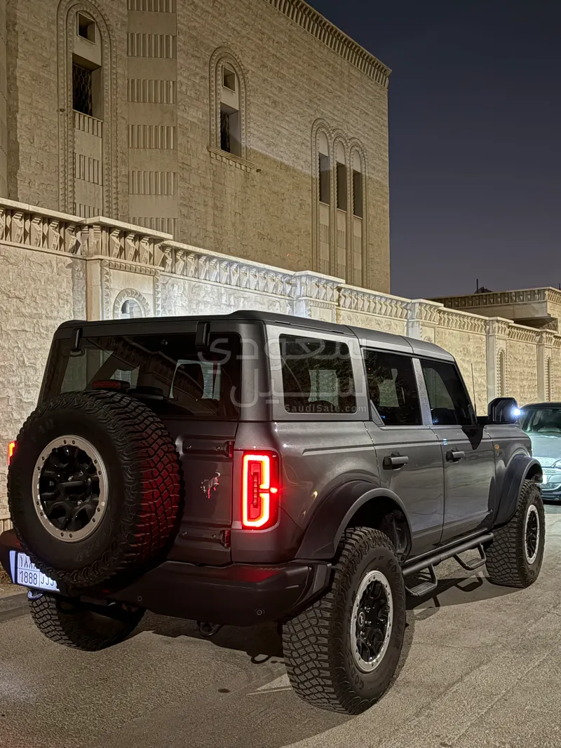 2024 فورد برونكو باد لاندس