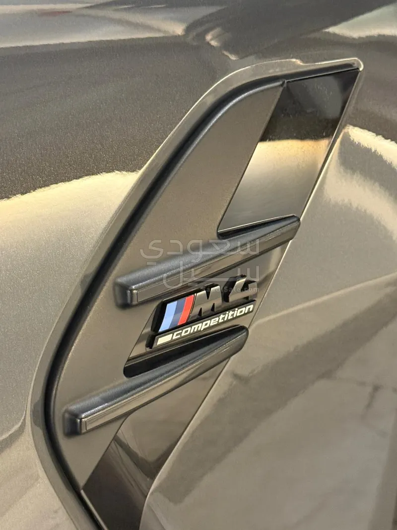 2023 بي ام دبليو الفئة ام إم 4 كومبيتيشن