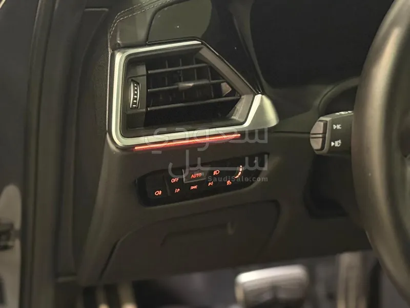 2023 بي ام دبليو الفئة ام إم 4 كومبيتيشن